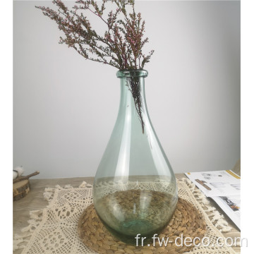 Vase en verre recyclé de fleurs de maison